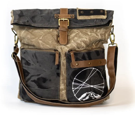 Tote / Mountain Peak