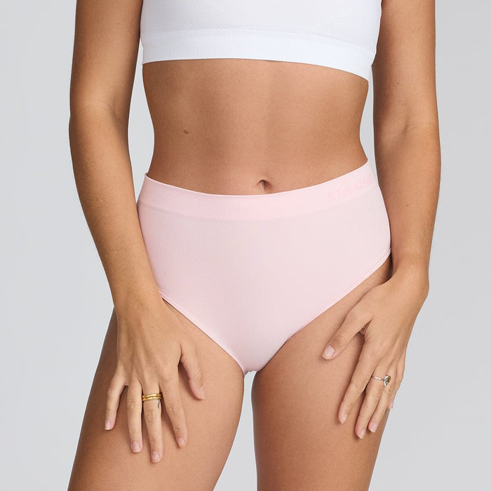 [EXP-A] Women's SmoothFit Full Brief - Rosé All Day - Bamboo Underwear - Model:Elke